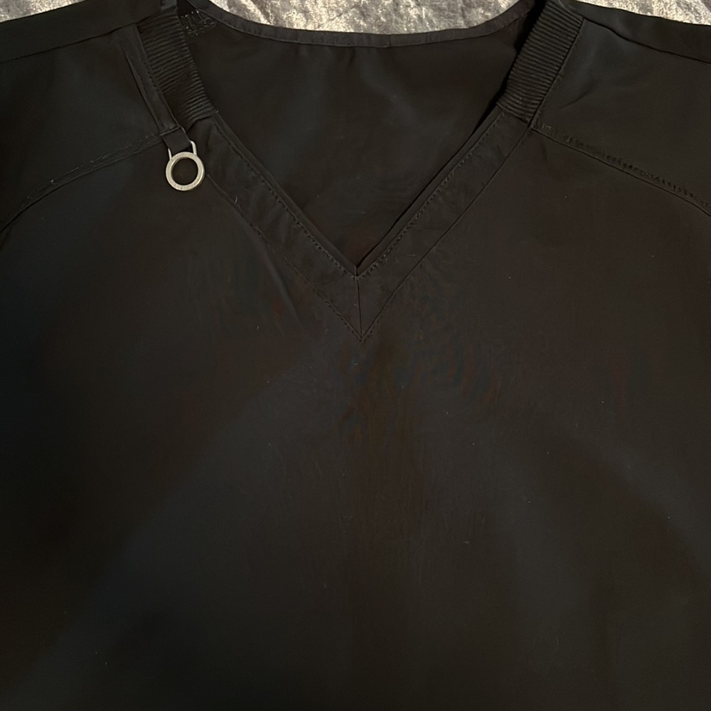 Cherokee Infinity Scrub Top - Picture 4 of 7